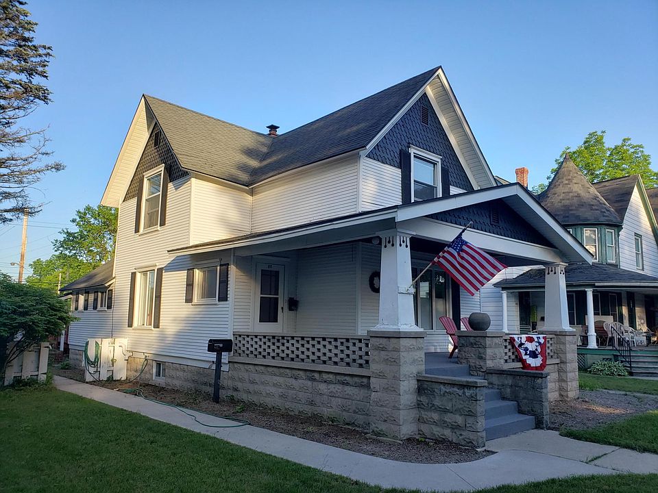 811 S. Union, Unit A is accessed from the rear yard.