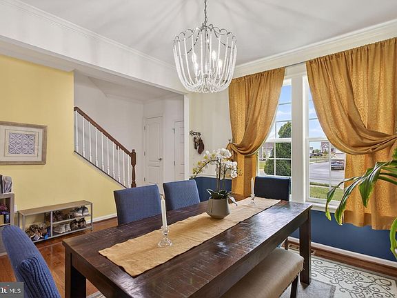 4th image of 111 Sovereign Ct