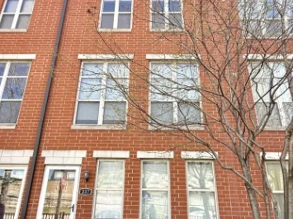 337 E 25th St, Chicago, IL 60616