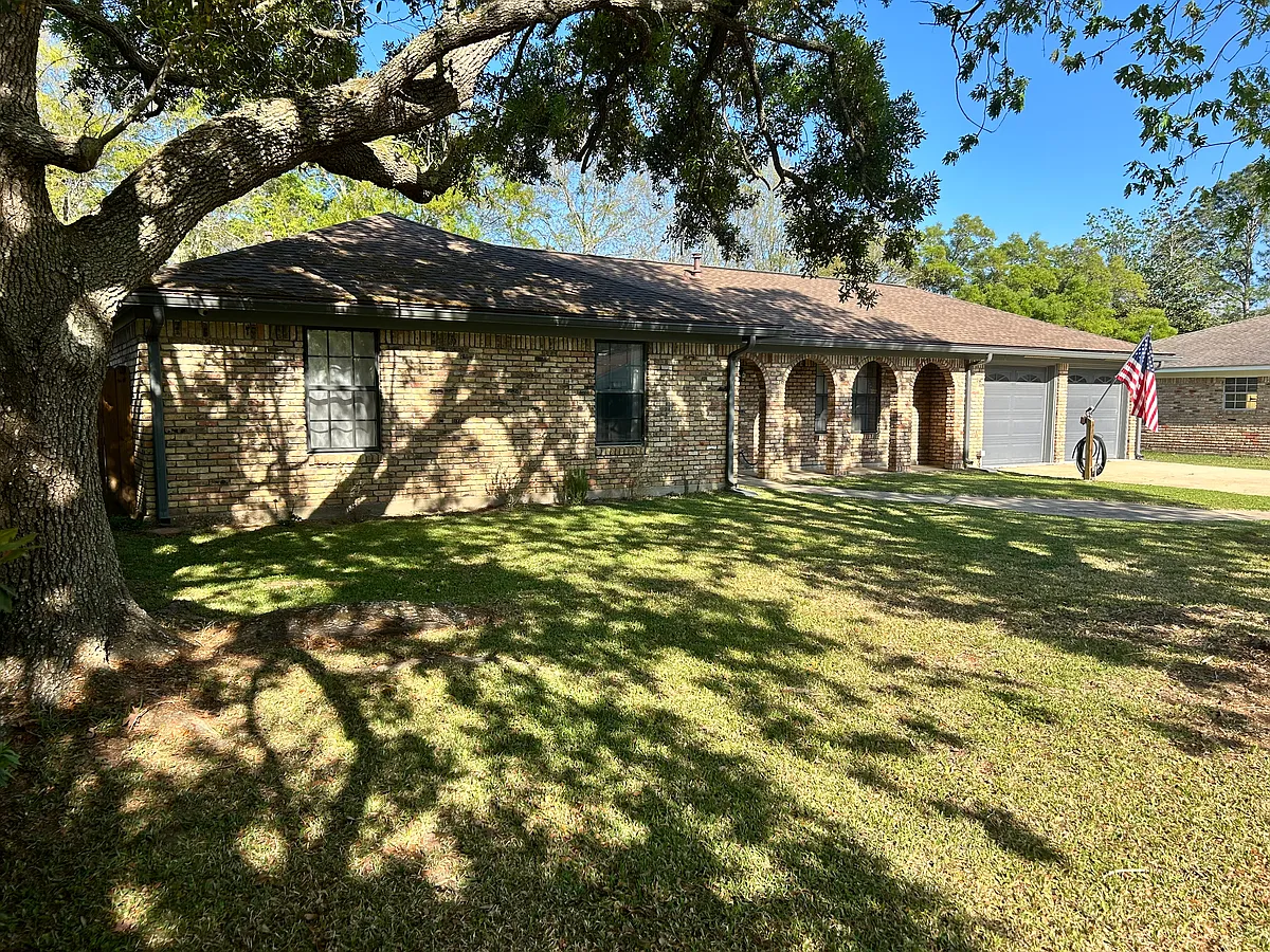 Building Photo - 1216 Londonderry Ln