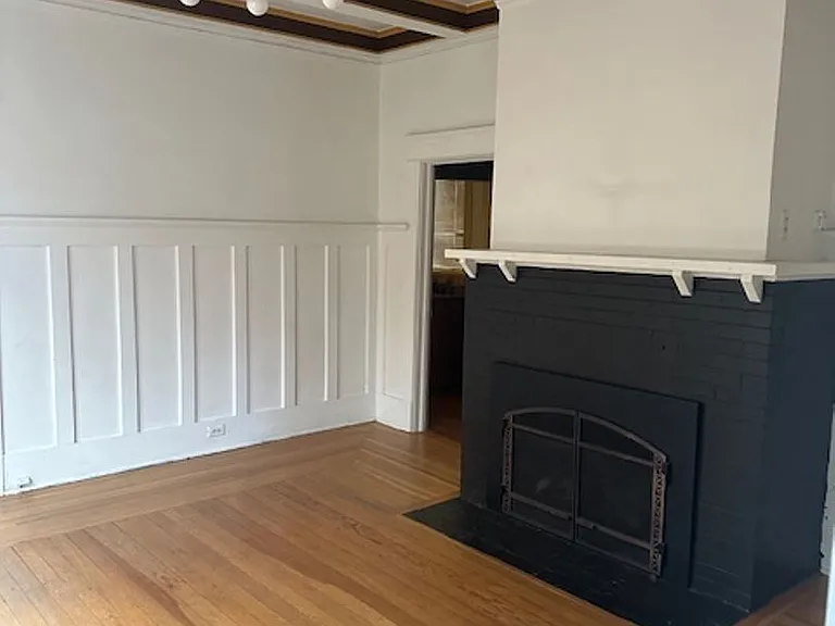 313-319 E Broadway St — Photo 3