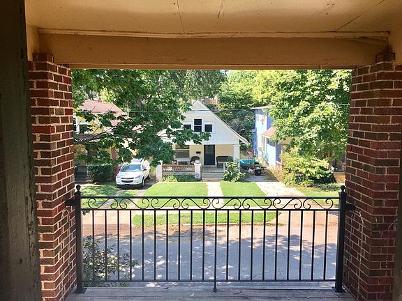 5th image of 4326 Roanoke Pkwy APT 305