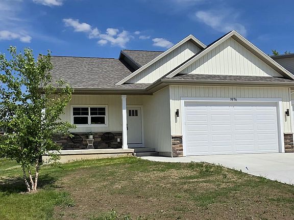 3rd image of 1976 Aspen Valley Ln