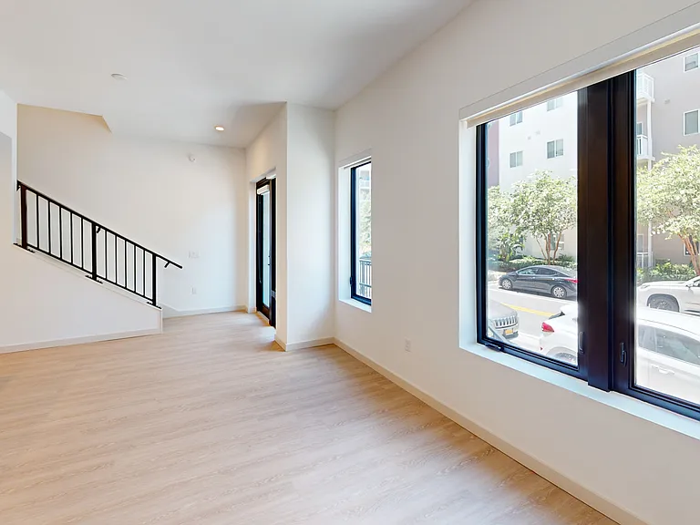101 N Meridian — Photo 183