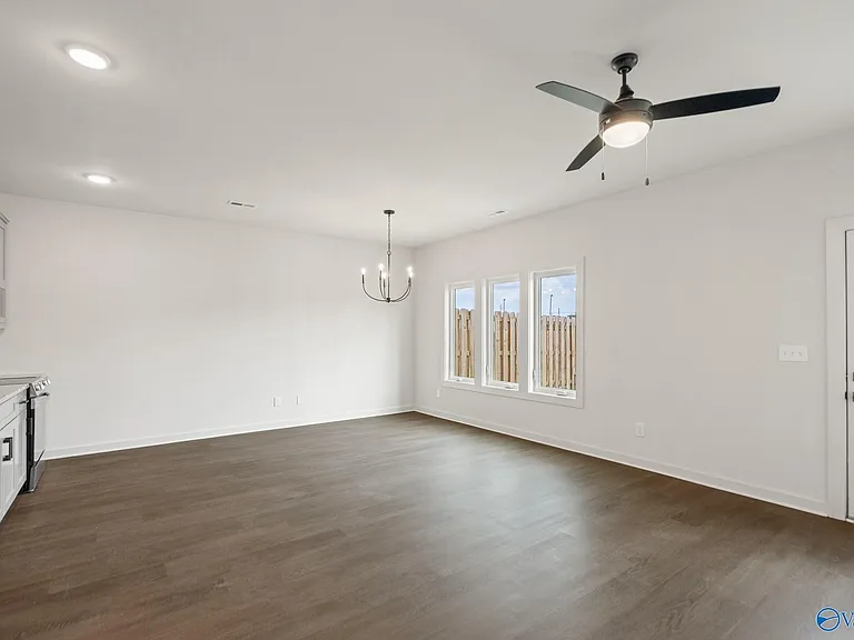 2512 Freeman Rd — Photo 13