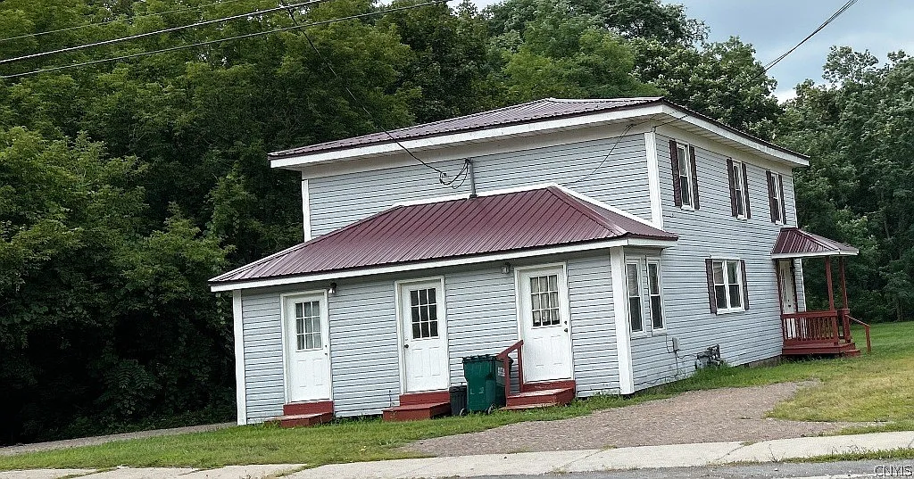 3 bed, 1.5 bath, 937 sqft, $1,500 — Photo 3