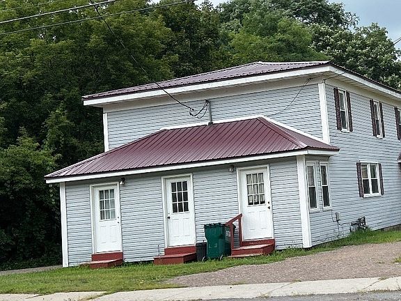 2nd image of 335B Church St