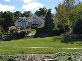 4327 Westbury Dr, Center Valley, PA 18034