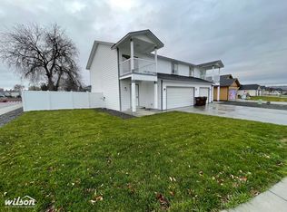 2018 S 62nd Ave #B, Yakima, WA 98903
