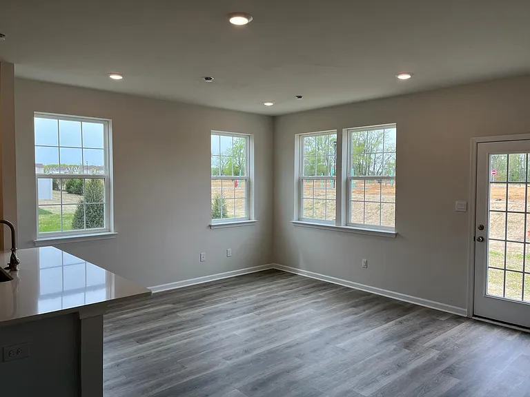 49 Elliot Ln — Photo 9