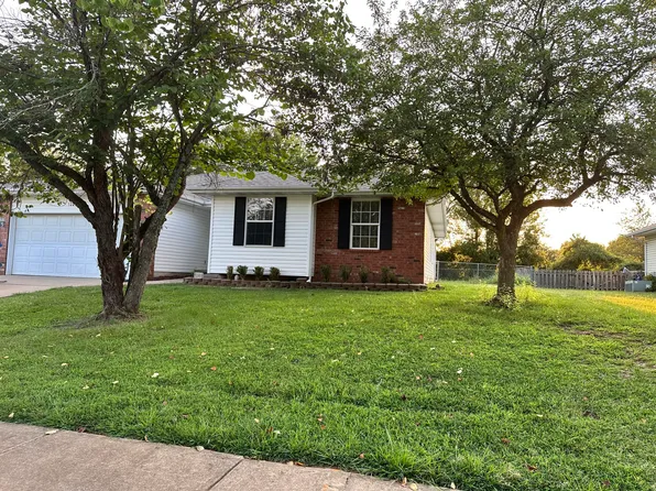 5241 S Hutchinson Court, Battlefield, MO 65619