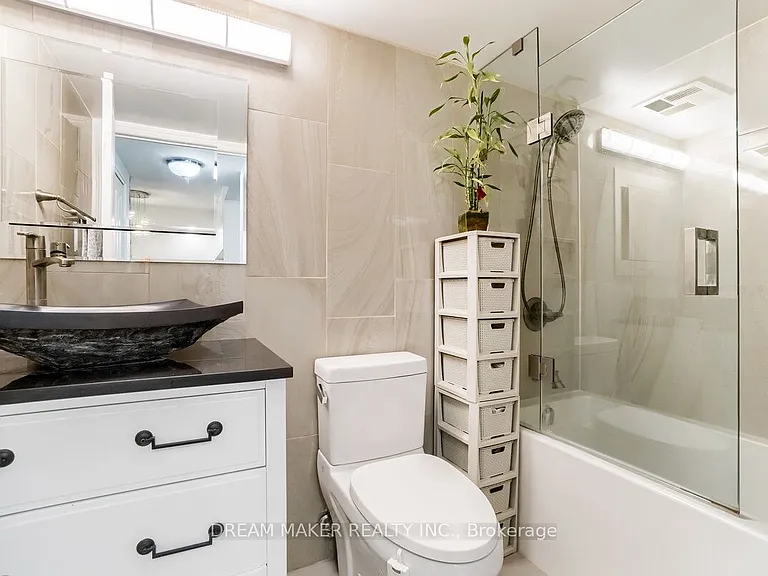 9017 Leslie St #222 — Photo 16