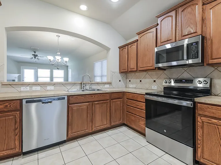 1524 Toucan Dr — Photo 10