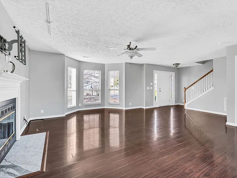 121 Deer Ridge Ln — Photo 10