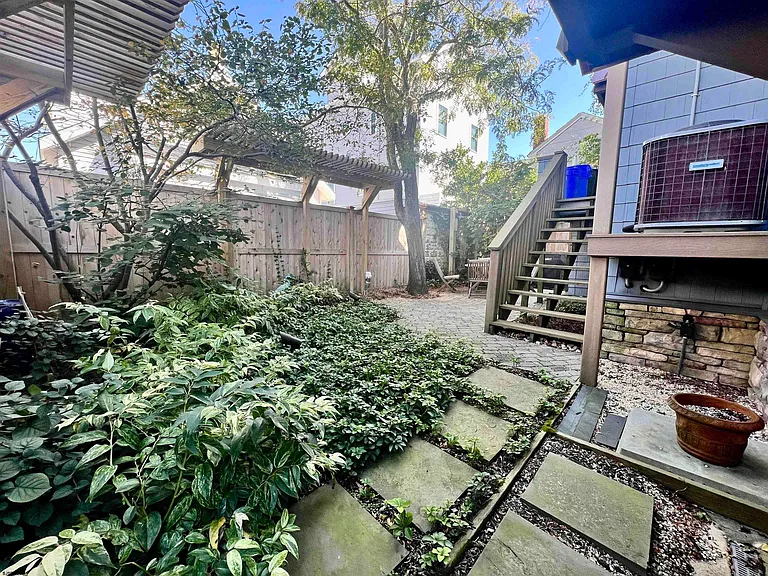 7 N Delavan Ave — Photo 47