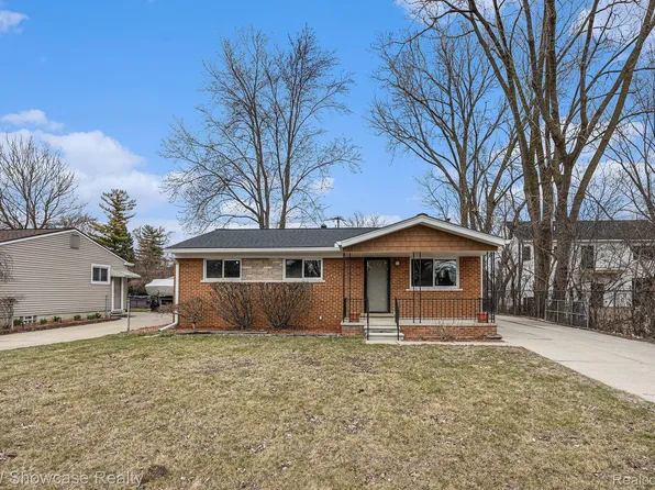 1171 Vermont Dr, Troy, MI 48083