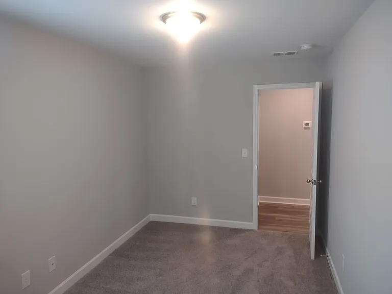 1031 Ashcroft Cir — Photo 39