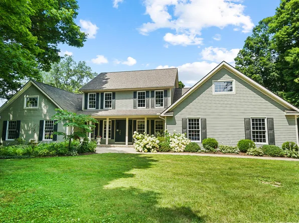 4696 Lancaster Rd, Granville, OH 43023