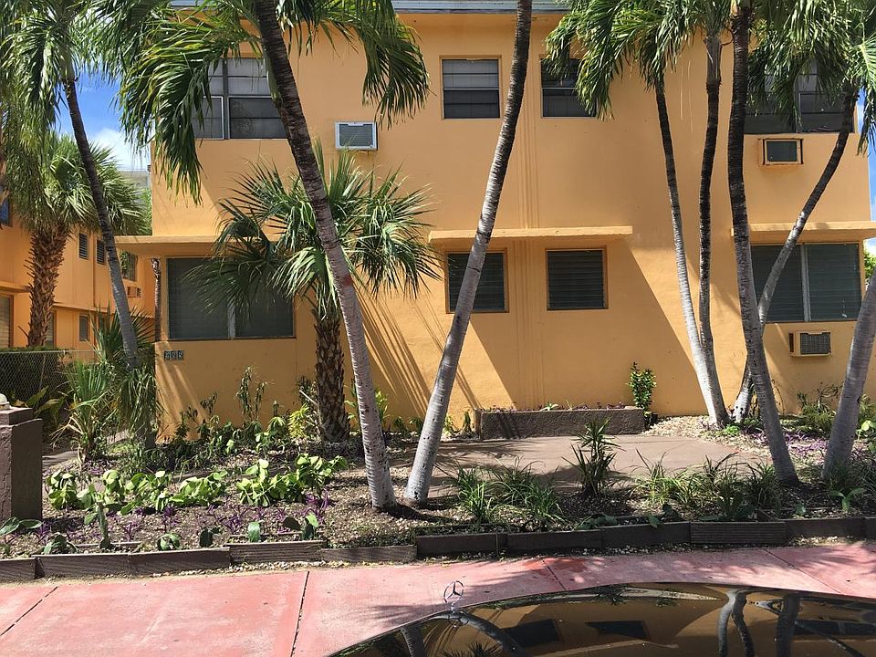 1st image of 993 Bay Dr APT 2