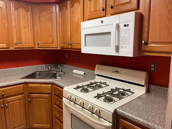 5th image of 1100 College Park Dr APT 3