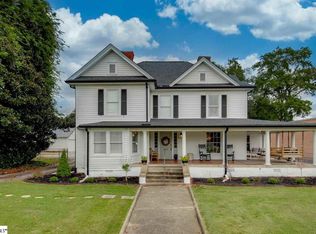 204 W Poinsett St, Greer, SC 29650