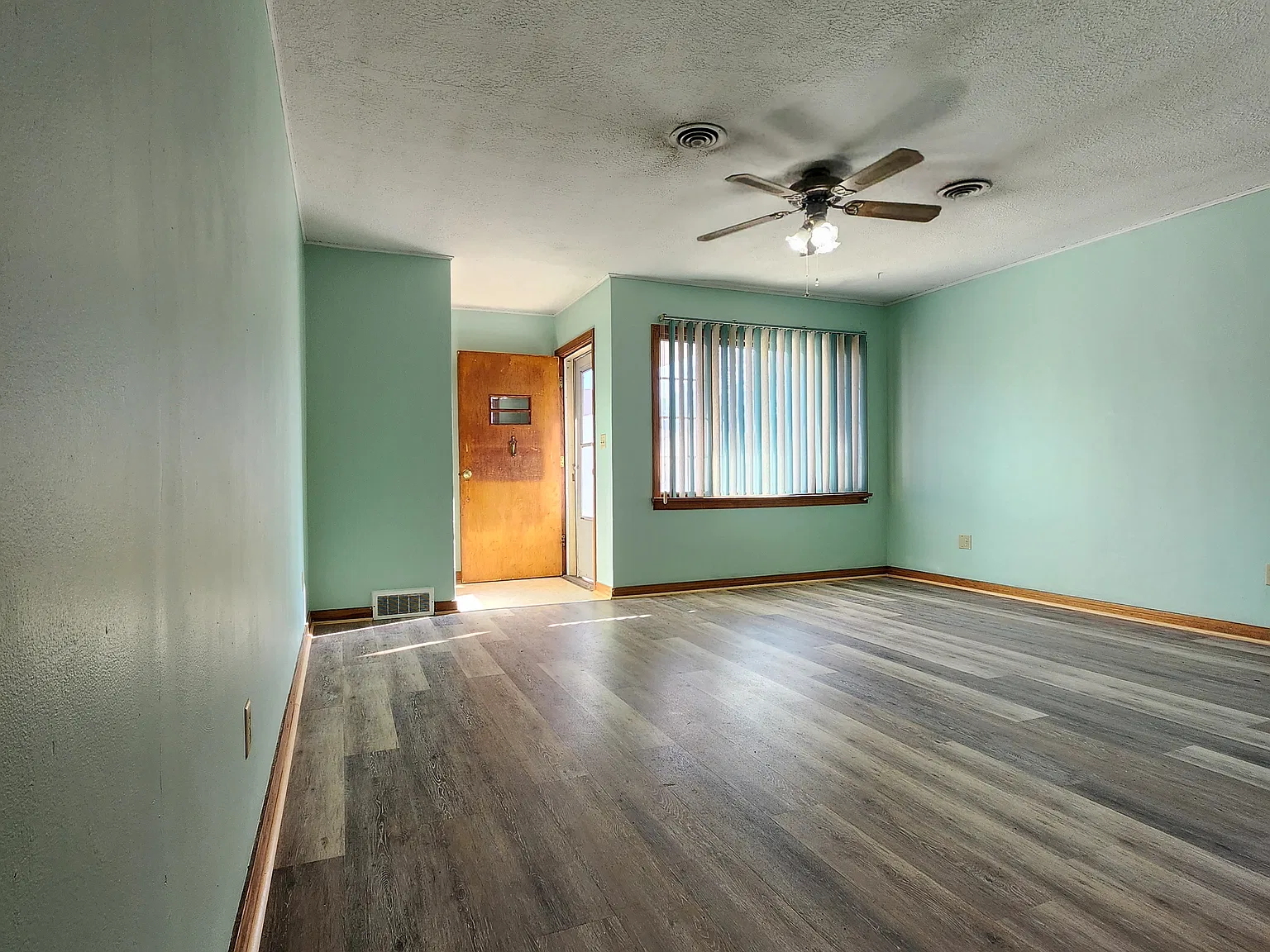 2 bed, 820 sqft, $645 — Photo 3