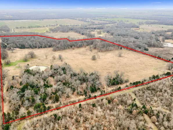 36200 County Rd, Sumner, TX 75486