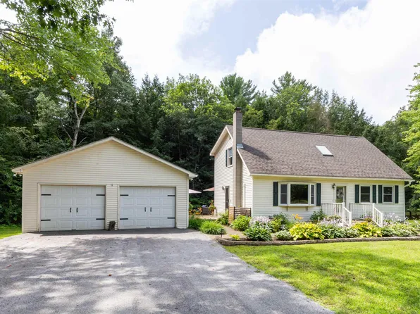 16 Jackson Lane, Milton, VT 05468