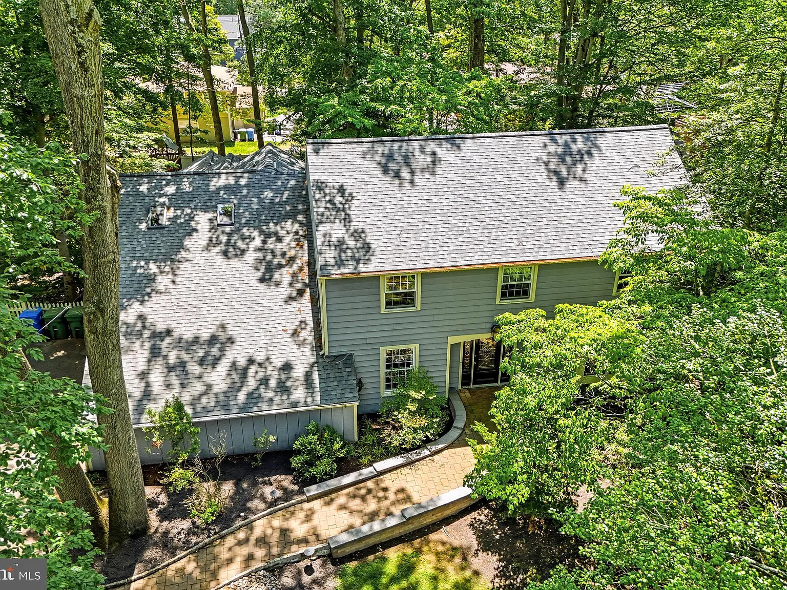 5 bed, 4.5 bath, 4743 sqft, $6,750 — Photo 3