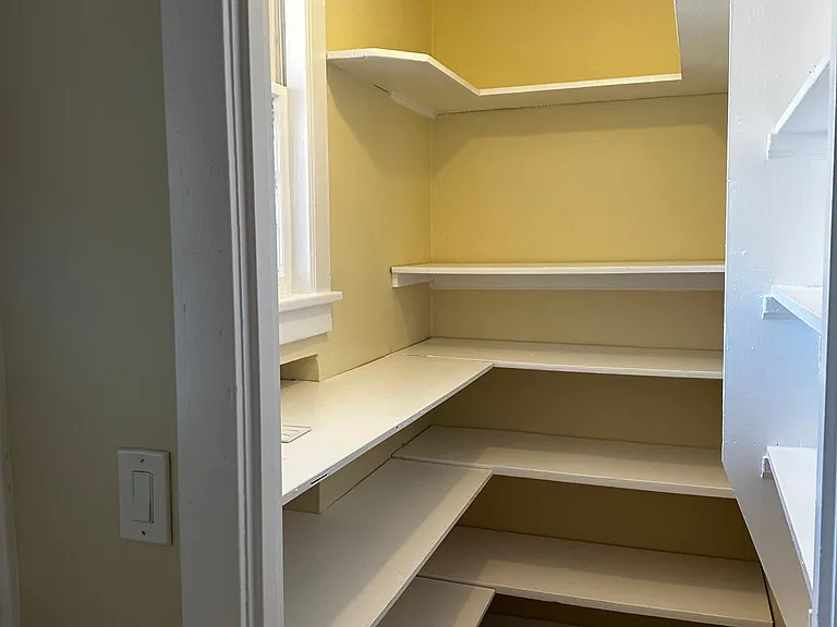 5717 N Christiana Ave — Photo 10