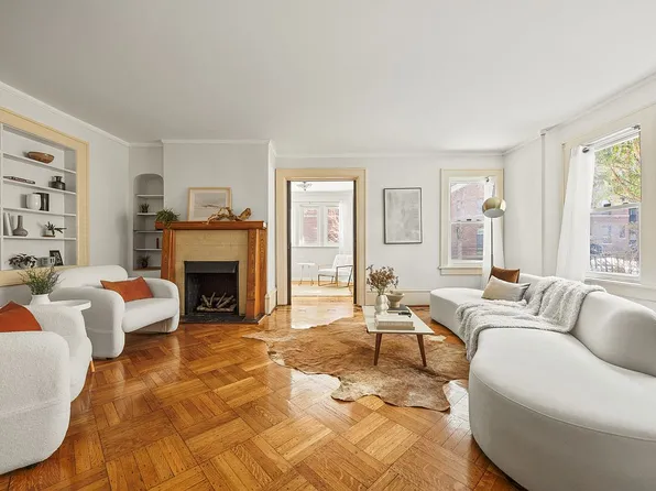 642 E 26th St, Brooklyn, NY 11210