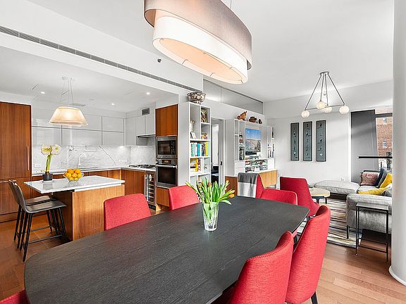 3rd image of 35 W 15th St APT 11D
