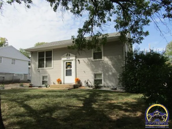 3612 SE 9th St, Topeka, KS 66607