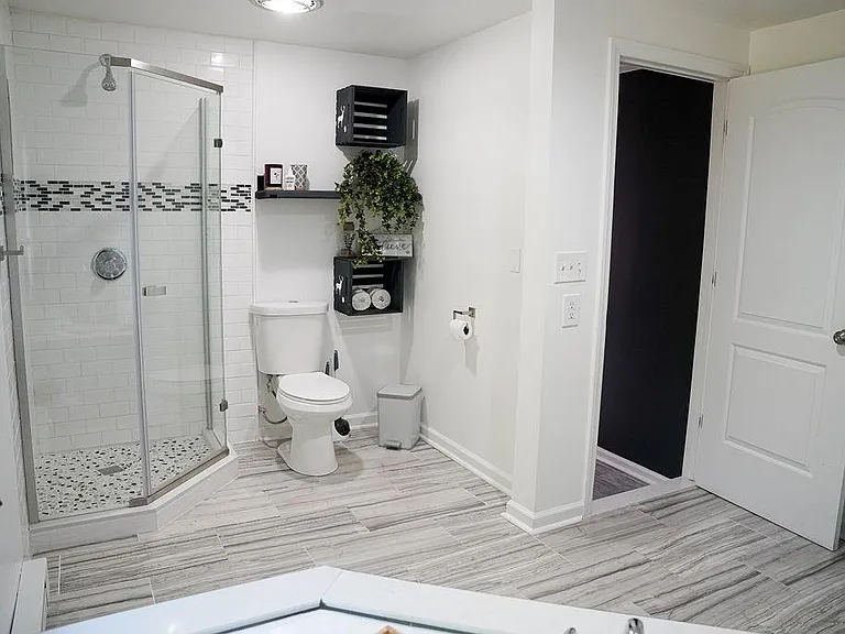 217 William Dr — Photo 17