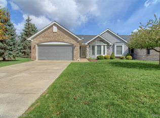 7258 Green Meadow Ln, Canton, MI 48187