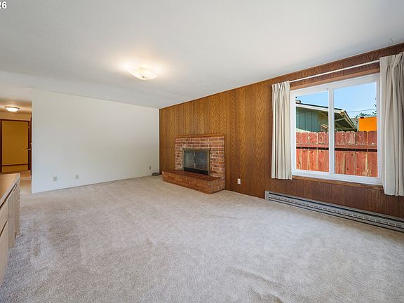 3rd image of 95624 RIVERWAY DR