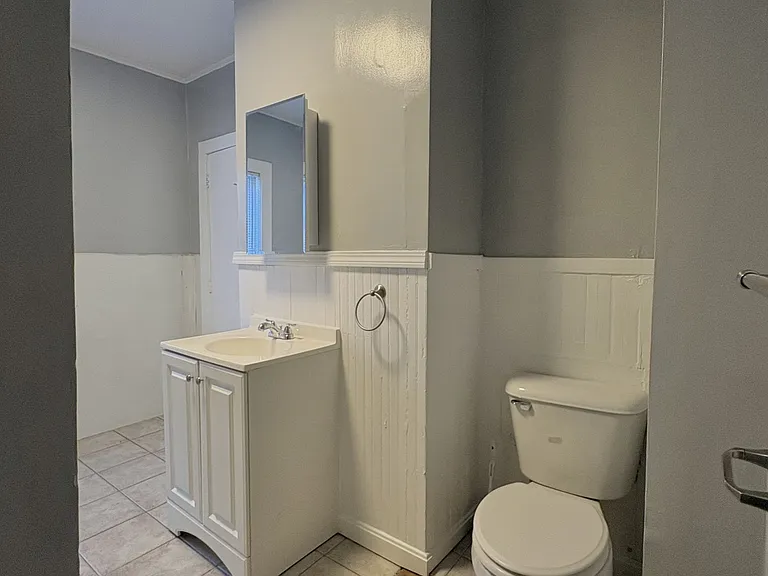 27 Spring St #2 — Photo 10