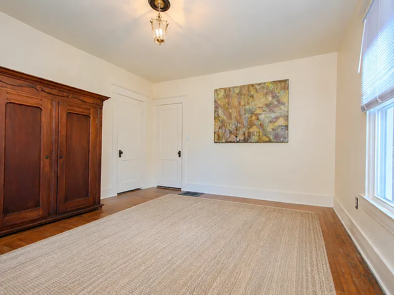 1613 Edgeland Ave — Photo 13