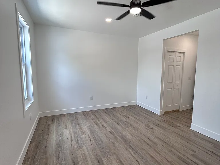 1231 Merchant St #2 — Photo 10