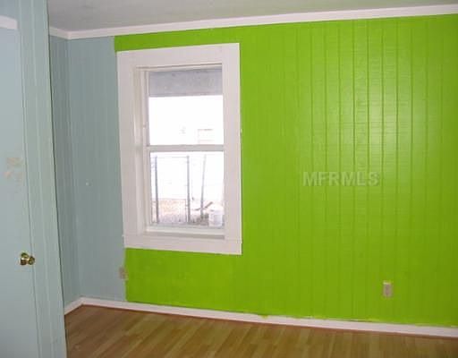 5th image of 1036 Farwell Ave