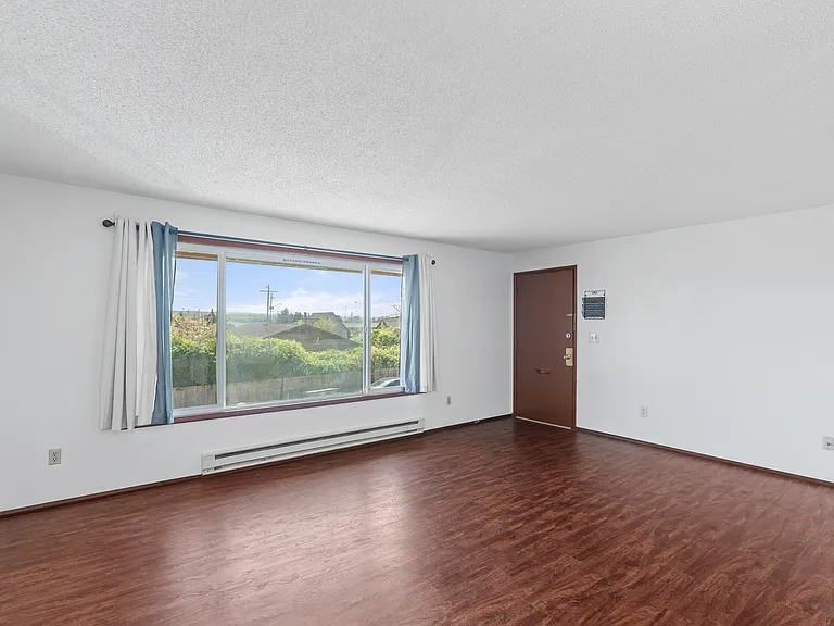 716 N Scammel St #4 — Photo 3