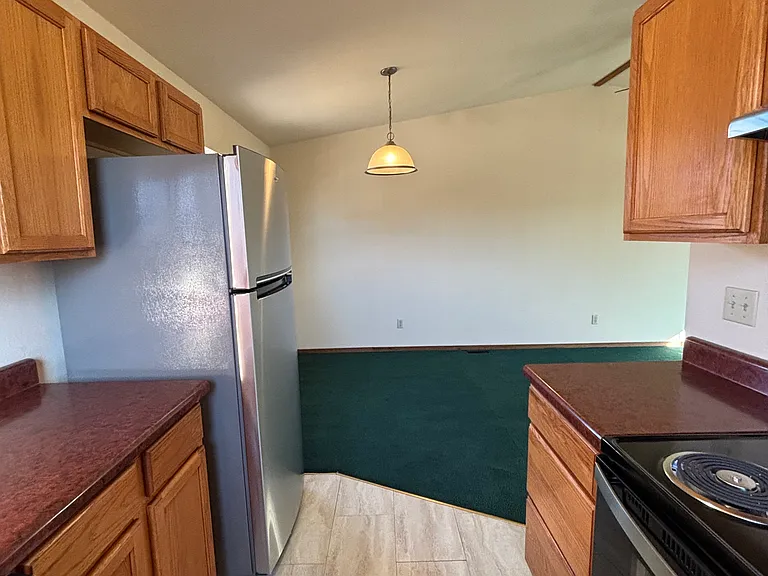 284 Jefferson St — Photo 7