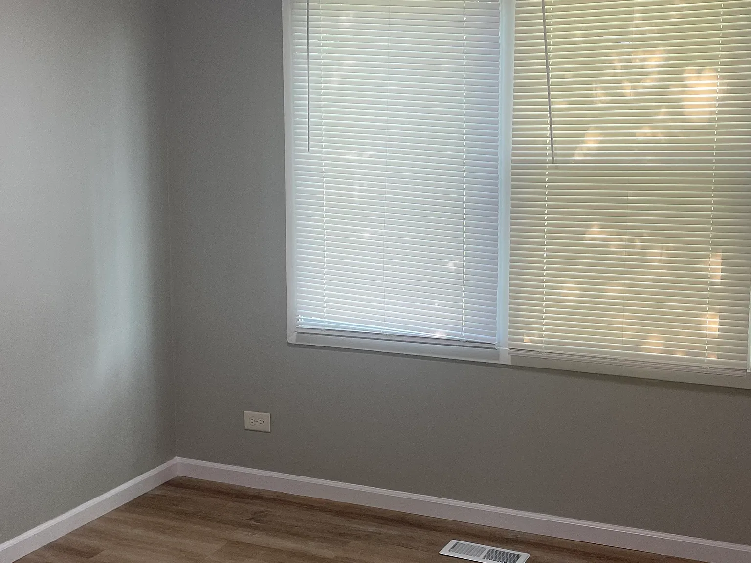 3 bed, 1000 sqft, $2,300 — Photo 4