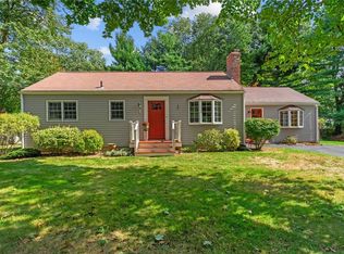 15 Pine Cone Dr, Barrington, RI 02806