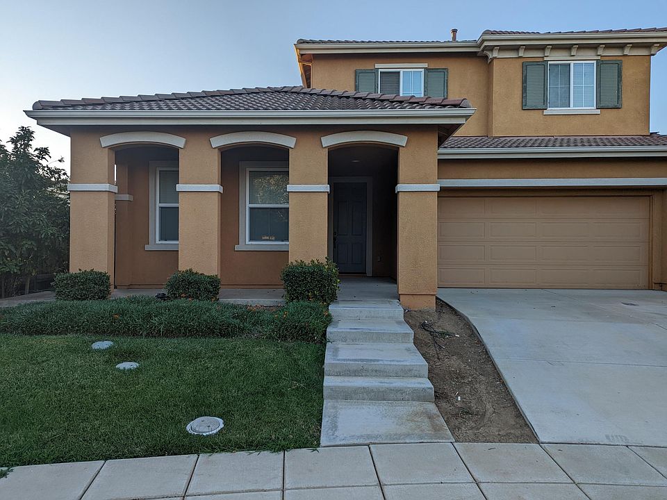 1st image of 933 N Campania Ct