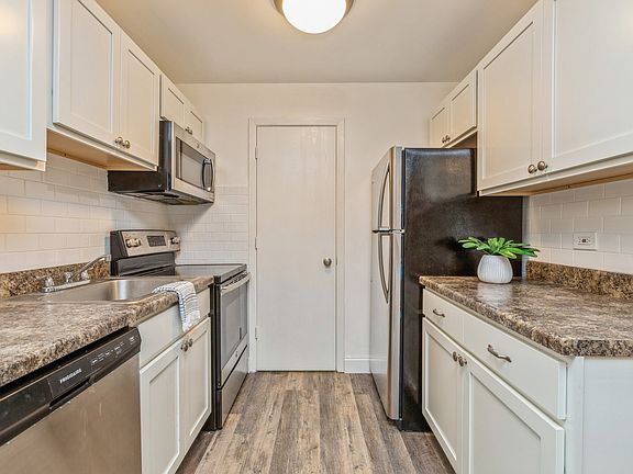 4th image of 640 E Liberty St APT 206