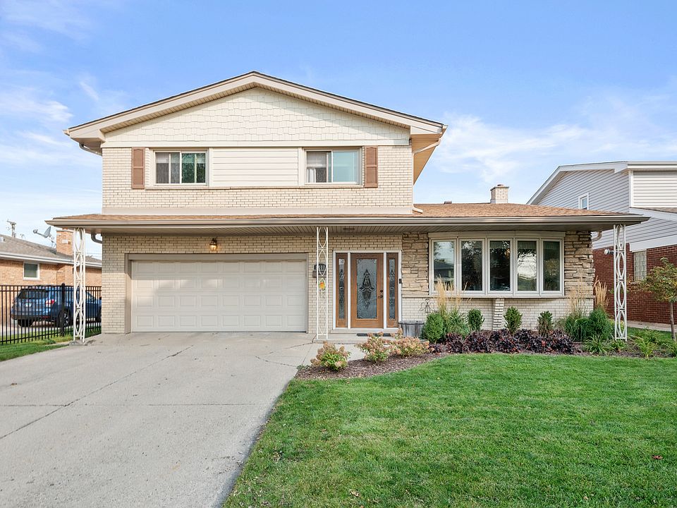 1st image of 8408 W Johanna Dr