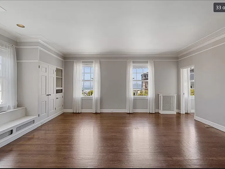 2453 Pacific Ave — Photo 10