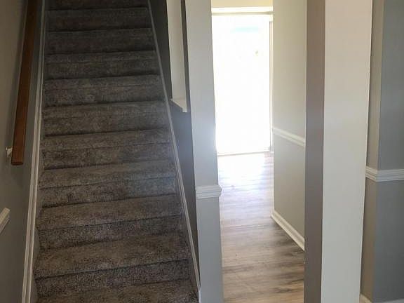 3rd image of 126 Oakmont Dr APT 6
