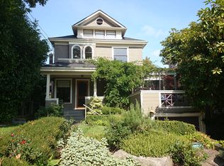 1558 E Garfield St, Seattle, WA 98112